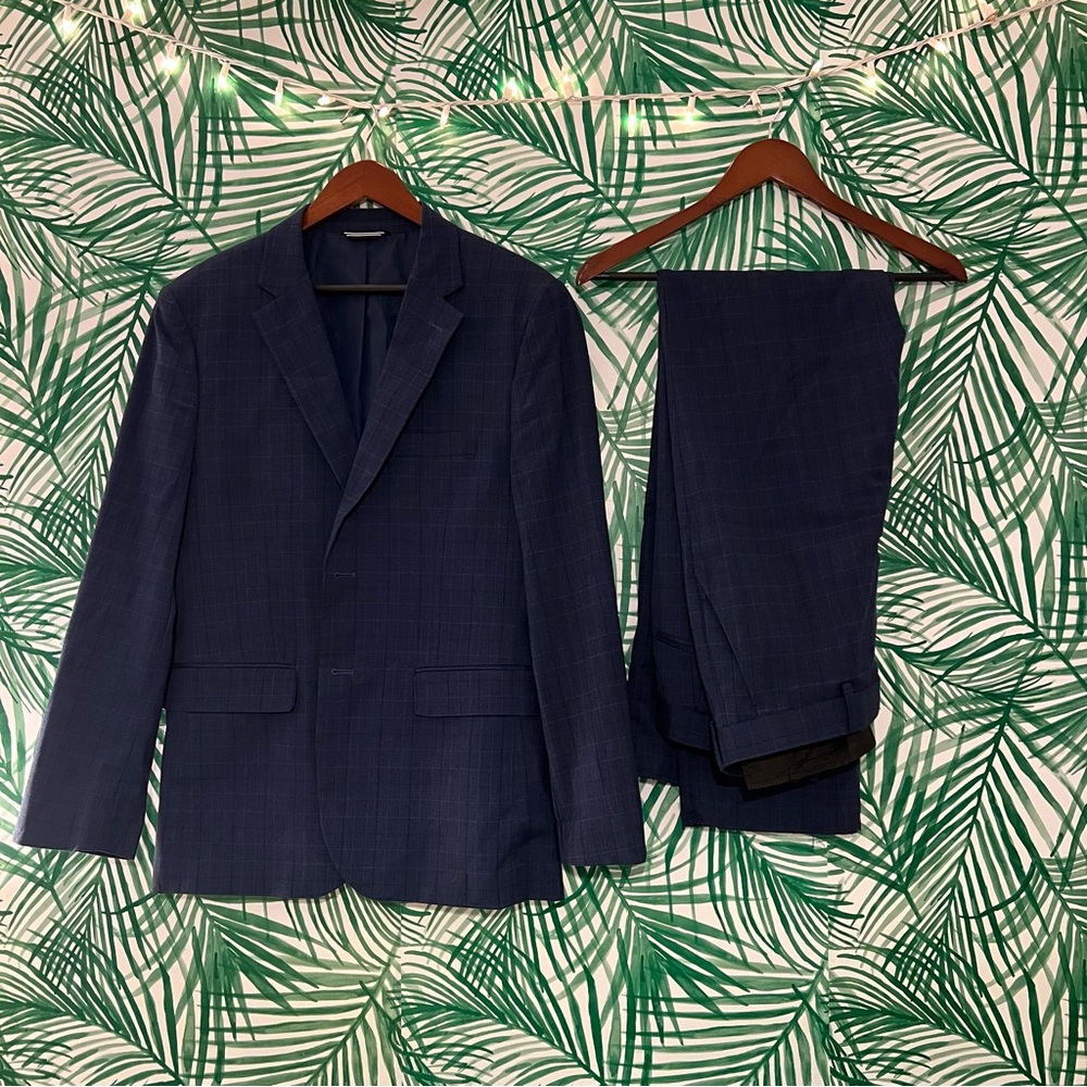Men’s navy blue plaid Nautica Suit